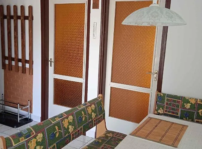 In - Balaton 19622 Revfulop